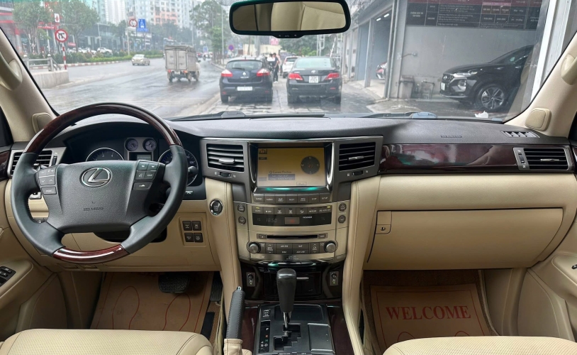 Lexus LX 570 2010