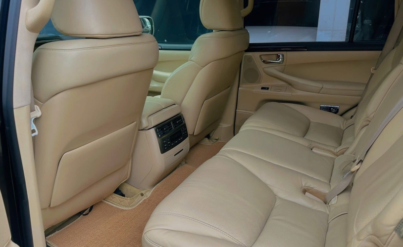 Lexus LX 570 2010